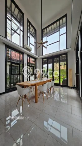 Hunian Elit LB 700m2 Siap Pakai Desain Elegan di Pondok Indah, Jakarta Selatan Hunian Elit LB 700m2 Siap Pakai Desain Elegan di Pondok Indah, Jakarta Selatan