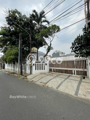 Jual Tanah Kawasan Cipete, Luas 459m², Lokasi Potensial, Kontur Datar Jual Tanah Kawasan Cipete, Luas 459m², Lokasi Potensial, Kontur Datar