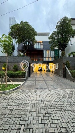BEST CHOICE! Rumah area Kebayoran Lama, LT 680m² LB 1200m² BEST CHOICE! Rumah area Kebayoran Lama, LT 680m² LB 1200m²