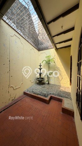 Dijual Rumah Luas Elegan Dengan View Eksklusif di Cipete, Jakarta Selatan Dijual Rumah Luas Elegan Dengan View Eksklusif di Cipete, Jakarta Selatan