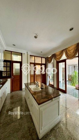 PRIME LOCATION! Rumah Strategis area Permata Hijau, LT 790m² Bangunan 1200m² PRIME LOCATION! Rumah Strategis area Permata Hijau, LT 790m² Bangunan 1200m²