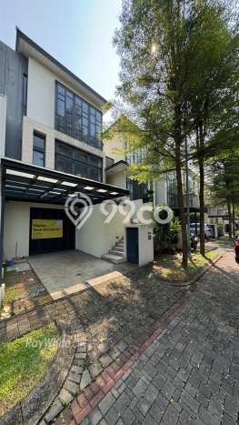 BEST PRICE! Rumah di BSD, Dekat Fasilitas, 4 KT, LT 180m² Bangunan 242m² BEST PRICE! Rumah di BSD, Dekat Fasilitas, 4 KT, LT 180m² Bangunan 242m²