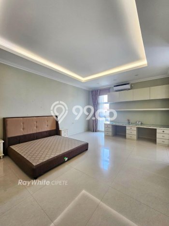 Rumah Nyaman Pluit, Lingkungan Tenang - LT 325m² Rumah Nyaman Pluit, Lingkungan Tenang - LT 325m²