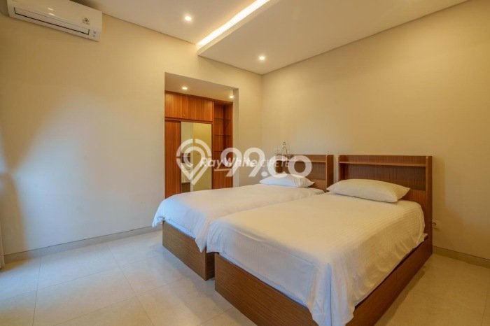 Hunian Mewah LB 142m2 Siap Huni Desain Elegan di Umalas, Badung Hunian Mewah LB 142m2 Siap Huni Desain Elegan di Umalas, Badung