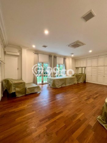 Siap Huni Hunian Elit 4 Kamar di Kebayoran Baru Dekat ke Mana Pun Siap Huni Hunian Elit 4 Kamar di Kebayoran Baru Dekat ke Mana Pun