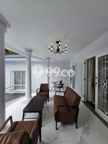 Jual Cepat Rumah dengan 4 Kamar Tidur dan 4 Kamar Mandi di Area Pondok Indah, Jakarta Selatan Jual Cepat Rumah dengan 4 Kamar Tidur dan 4 Kamar Mandi di Area Pondok Indah, Jakarta Selatan