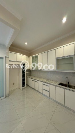 Jual Rumah Luas Megah Dengan View Eksklusif di Lebak Bulus, Jakarta Selatan Jual Rumah Luas Megah Dengan View Eksklusif di Lebak Bulus, Jakarta Selatan