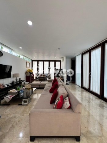 Rumah kawasan Kemang, Jakarta Selatan, LT 375m² LB 500m² Rumah kawasan Kemang, Jakarta Selatan, LT 375m² LB 500m²