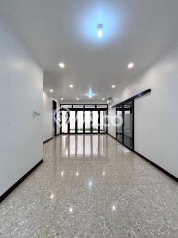 Rumah Elit LB 180m2 Siap Huni Desain Elegan di Pondok Indah, Jakarta Selatan Rumah Elit LB 180m2 Siap Huni Desain Elegan di Pondok Indah, Jakarta Selatan