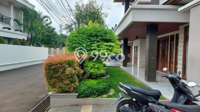 Jual Rumah Luas Megah Dengan View Cantik di Kemang, Jakarta Selatan Jual Rumah Luas Megah Dengan View Cantik di Kemang, Jakarta Selatan