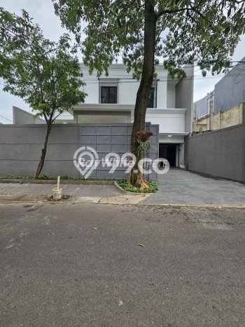 Dijual Rumah Premium dengan Fasilitas Sekitar Lengkap di Cilandak, Jakarta Selatan Dijual Rumah Premium dengan Fasilitas Sekitar Lengkap di Cilandak, Jakarta Selatan