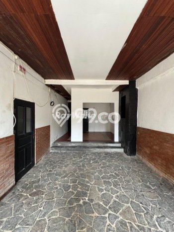Rumah Dengan Harga Terbaik LT 423m² Lokasi Strategis di Jantung Kota Kebayoran Baru, Jakarta Selatan Rumah Dengan Harga Terbaik LT 423m² Lokasi Strategis di Jantung Kota Kebayoran Baru, Jakarta Selatan
