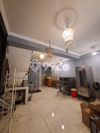 Ruko Dijual di Jakarta Selatan LT 60m2 & LB 180m2 Lokasi Terbaik! Ruko Dijual di Jakarta Selatan LT 60m2 & LB 180m2 Lokasi Terbaik!