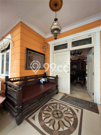 Ready to Use! Premium House LT 263m2 Desain Elegan di Cipete Ready to Use! Premium House LT 263m2 Desain Elegan di Cipete