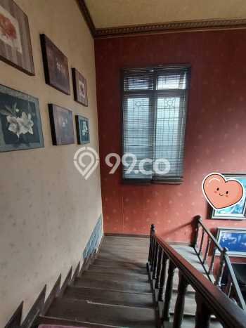 Ready to Use! Premium House LT 263m2 Desain Elegan di Cipete Ready to Use! Premium House LT 263m2 Desain Elegan di Cipete