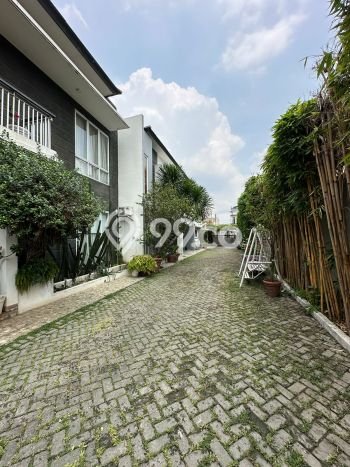 Hunian Mewah LB 300m2 Siap Huni Desain Elegan di Lebak Bulus, Jakarta Selatan Hunian Mewah LB 300m2 Siap Huni Desain Elegan di Lebak Bulus, Jakarta Selatan