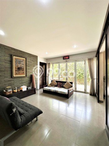 Ready to Use! Premium House LT 282m2 Desain Elegan di Lebak Bulus Ready to Use! Premium House LT 282m2 Desain Elegan di Lebak Bulus