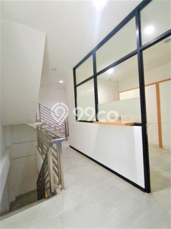 Ruko untuk Disewa di Pusat Jakarta Selatan Luas Bangunan 270m2 Ruko untuk Disewa di Pusat Jakarta Selatan Luas Bangunan 270m2