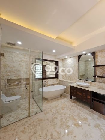 Rumah Eksklusif Siap Huni LT 1349m2 di Cilandak, Jakarta Selatan Rumah Eksklusif Siap Huni LT 1349m2 di Cilandak, Jakarta Selatan