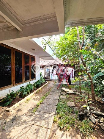 Siap Huni Rumah Mewah 5 Kamar di Kebayoran Baru Dekat ke Mana Saja Siap Huni Rumah Mewah 5 Kamar di Kebayoran Baru Dekat ke Mana Saja