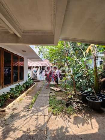 Siap Huni Rumah Mewah 5 Kamar di Kebayoran Baru Dekat ke Mana Saja Siap Huni Rumah Mewah 5 Kamar di Kebayoran Baru Dekat ke Mana Saja