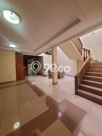 Ready to Use! Luxury House LT 1037m2 Desain Modern di Lebak Bulus Ready to Use! Luxury House LT 1037m2 Desain Modern di Lebak Bulus