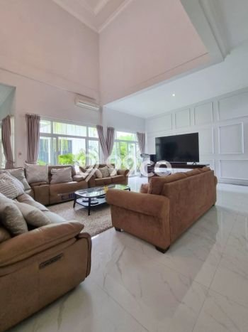 For Sale! Premium House LT 563m2 Desain Elegan di Pejaten For Sale! Premium House LT 563m2 Desain Elegan di Pejaten