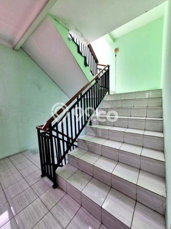 Rumah Mewah Siap Huni LT 680m2 di Beji, Depok Rumah Mewah Siap Huni LT 680m2 di Beji, Depok
