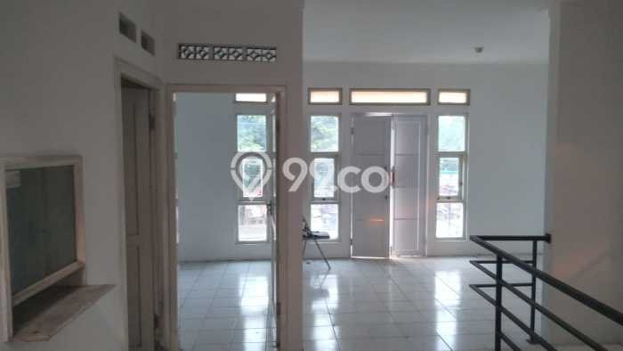 Gudang Premium Kawasan Sawangan, Luas 602m², Jalan Utama, Tingkat Keramaian Tinggi Gudang Premium Kawasan Sawangan, Luas 602m², Jalan Utama, Tingkat Keramaian Tinggi