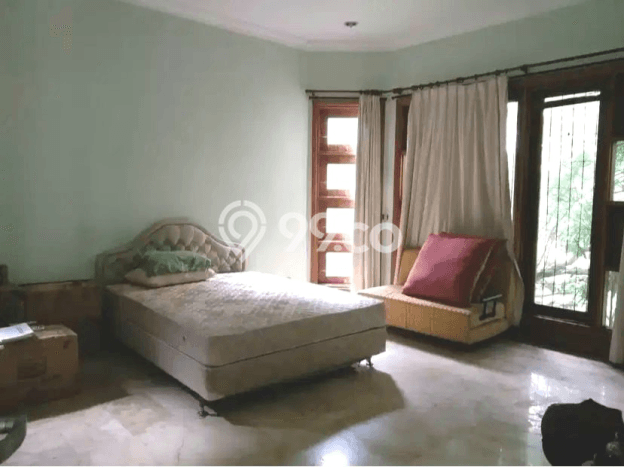Rumah Elit Modern Tanpa Renovasi di Pejaten Jakarta Selatan Rumah Elit Modern Tanpa Renovasi di Pejaten Jakarta Selatan
