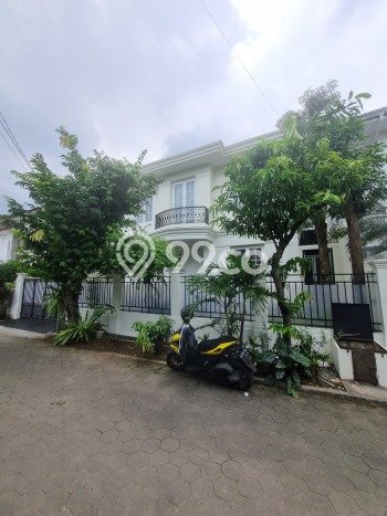 Jarang Ada! Rumah Sewa 4 Kamar Nyaman Siap Huni Cipete Jarang Ada! Rumah Sewa 4 Kamar Nyaman Siap Huni Cipete