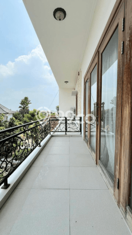 Rumah Mewah LB 350m2 Siap Huni Desain Elegan di canggu, Badung Rumah Mewah LB 350m2 Siap Huni Desain Elegan di canggu, Badung