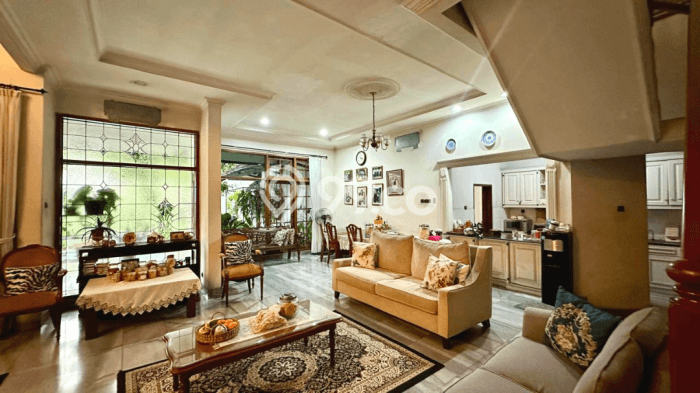 Ready to Use! Luxury House LT 1000m2 Desain Elegan di Pejaten Ready to Use! Luxury House LT 1000m2 Desain Elegan di Pejaten