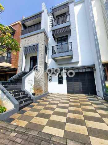Dijual Rumah Luas Megah Dengan View Eksklusif di Lebak Bulus, Jakarta Selatan Dijual Rumah Luas Megah Dengan View Eksklusif di Lebak Bulus, Jakarta Selatan