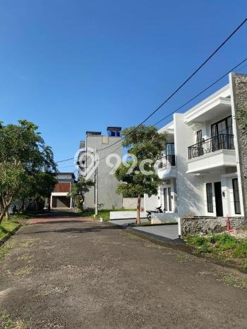For Sale Rumah 3 Kamar Lokasi Ideal Nyaman dan Strategis di Kramat Jati For Sale Rumah 3 Kamar Lokasi Ideal Nyaman dan Strategis di Kramat Jati