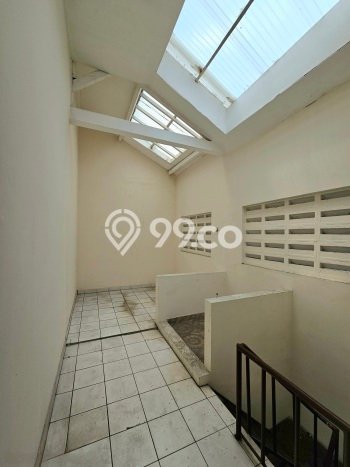 Rumah Elit Modern Siap Huni di Lebak Bulus Jakarta Selatan Rumah Elit Modern Siap Huni di Lebak Bulus Jakarta Selatan