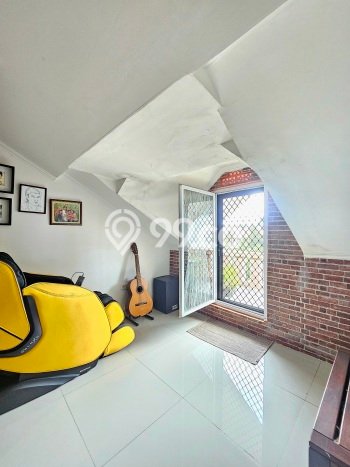 Dijual Rumah Luas Elegan Dengan View Cantik di Pondok Labu, Jakarta Selatan Dijual Rumah Luas Elegan Dengan View Cantik di Pondok Labu, Jakarta Selatan