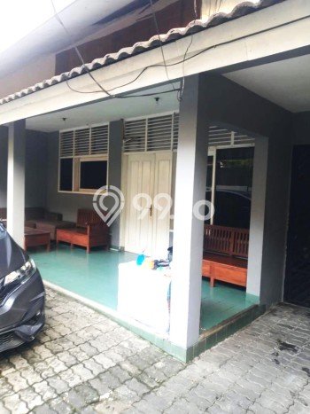 Ready to Use! Luxury House LT 250m2 Desain Modern di Mampang Ready to Use! Luxury House LT 250m2 Desain Modern di Mampang