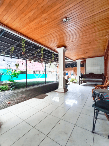 Rumah Elit Modern Tanpa Renovasi di Setiabudi Jakarta Selatan Rumah Elit Modern Tanpa Renovasi di Setiabudi Jakarta Selatan