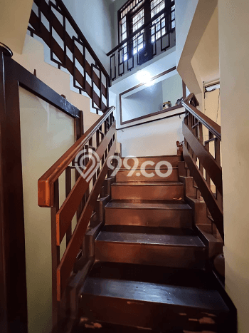 Jual Rumah Mewah Elegan Dengan View Eksklusif di Lebak Bulus, Jakarta Selatan Jual Rumah Mewah Elegan Dengan View Eksklusif di Lebak Bulus, Jakarta Selatan