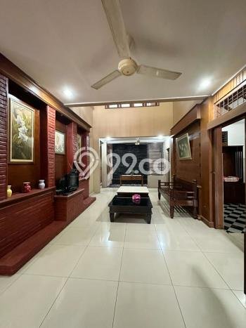 Rumah Elit LB 200m2 Siap Pakai Desain Elegan di Cireundeu, Tangerang Rumah Elit LB 200m2 Siap Pakai Desain Elegan di Cireundeu, Tangerang
