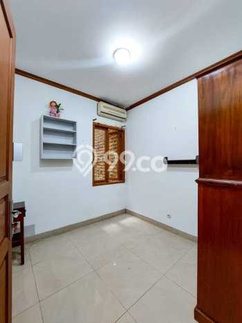 INVESTASI TEPAT! Rumah di Pondok Indah, LT 161m² Bangunan 270m² INVESTASI TEPAT! Rumah di Pondok Indah, LT 161m² Bangunan 270m²