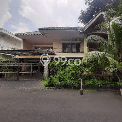 Siap Huni Rumah Mewah 4 Kamar di Kebayoran Baru Dekat ke Mana Saja Siap Huni Rumah Mewah 4 Kamar di Kebayoran Baru Dekat ke Mana Saja