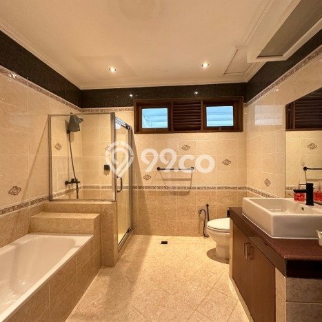 Rumah Luxury Modern Siap Huni di Kemang Jakarta Selatan Rumah Luxury Modern Siap Huni di Kemang Jakarta Selatan