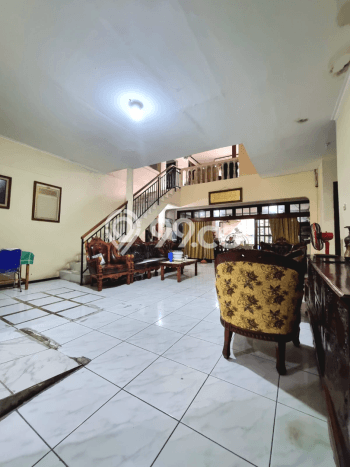 Unit Kost Dijual di Duren Tiga dengan 18 Kamar Area Strategis Unit Kost Dijual di Duren Tiga dengan 18 Kamar Area Strategis