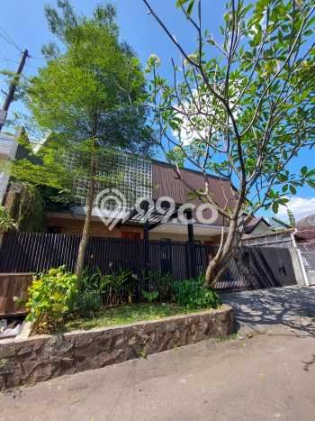 Rumah Luxury Modern Siap Huni di Lebak Bulus Jakarta Selatan Rumah Luxury Modern Siap Huni di Lebak Bulus Jakarta Selatan