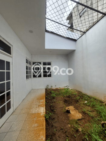 Rumah Eksklusif Siap Huni LT 337m2 di Beji, Depok Rumah Eksklusif Siap Huni LT 337m2 di Beji, Depok