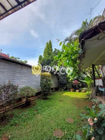 Rumah Eksklusif Siap Huni LT 298m2 di Ciputat Timur, Tangerang Selatan Rumah Eksklusif Siap Huni LT 298m2 di Ciputat Timur, Tangerang Selatan