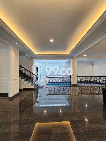 Jual Rumah Mewah Elegan Dengan View Cantik di Bintaro, Tangerang Selatan Jual Rumah Mewah Elegan Dengan View Cantik di Bintaro, Tangerang Selatan