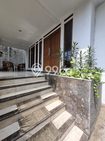 For Sale! Luxury House LT 445m2 Desain Elegan di Cipete For Sale! Luxury House LT 445m2 Desain Elegan di Cipete